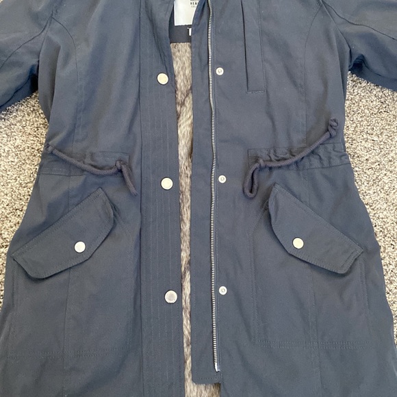 Hollister jacket - Picture 6 of 10